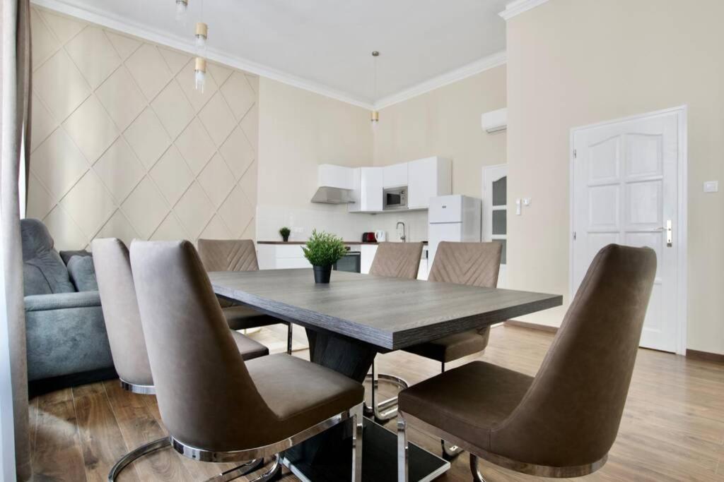 Premium Apartment By Hi5-Vaci Str. 3 Bedroom Budapeşte Dış mekan fotoğraf